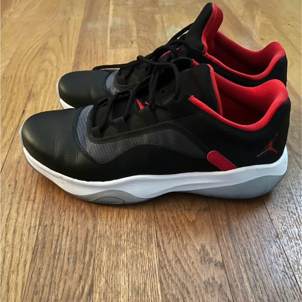 Nike Jordan 11 CMFT low-mens size 8